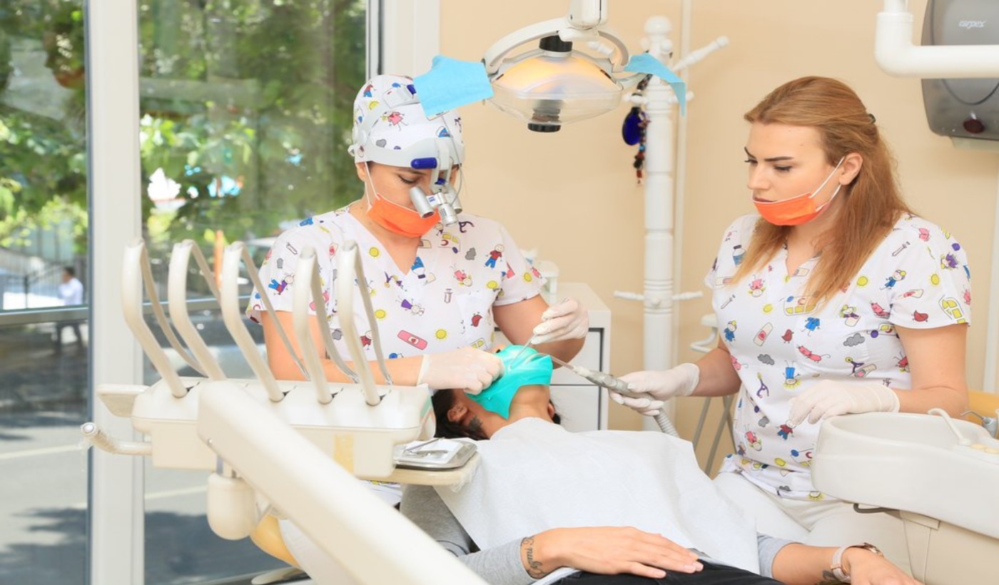 Dr Arzu Akman Kanal Tedavisi Uzmani Endodonti Uzmani Kanal Tedavi Uzmani Endodontist Dis Hekimi Dr Arzu Akman Kanal Tedavisi Uzmani Endodonti Uzmani Kanal Tedavi Uzmani Endodontist